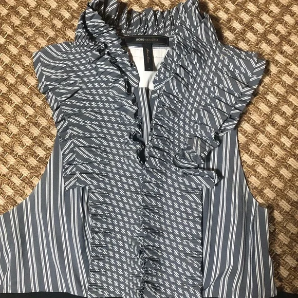 BCBG Maxazria Women’s Size 12 Sleeveless Ruffle Knee Length Dress - Picture 2 of 12